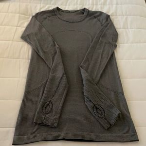 Lululemon Swiftly tech long sleeve shirt